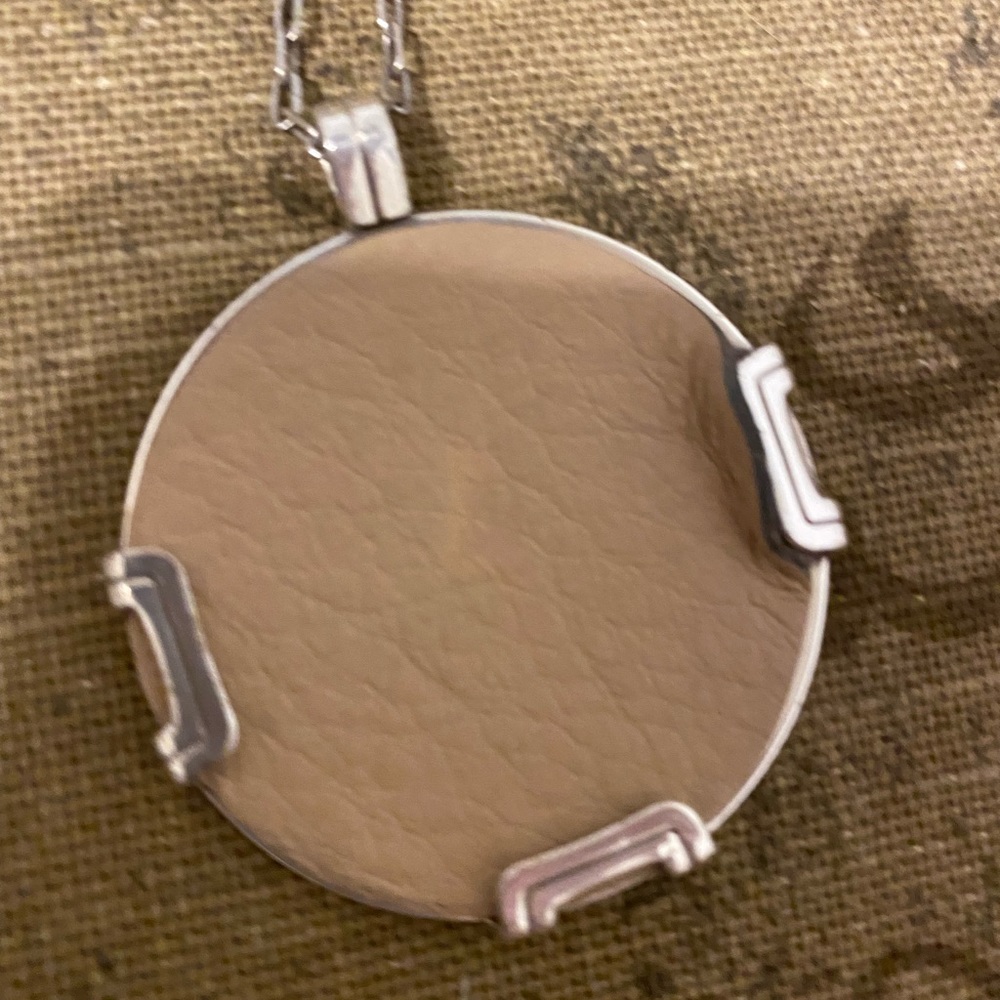 Statement Pendant Necklace Silver Tone Round Medallion Chain Jewelry - Picture 8 of 8